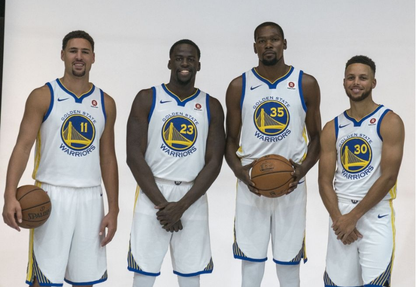 足球决策层 足球决策层