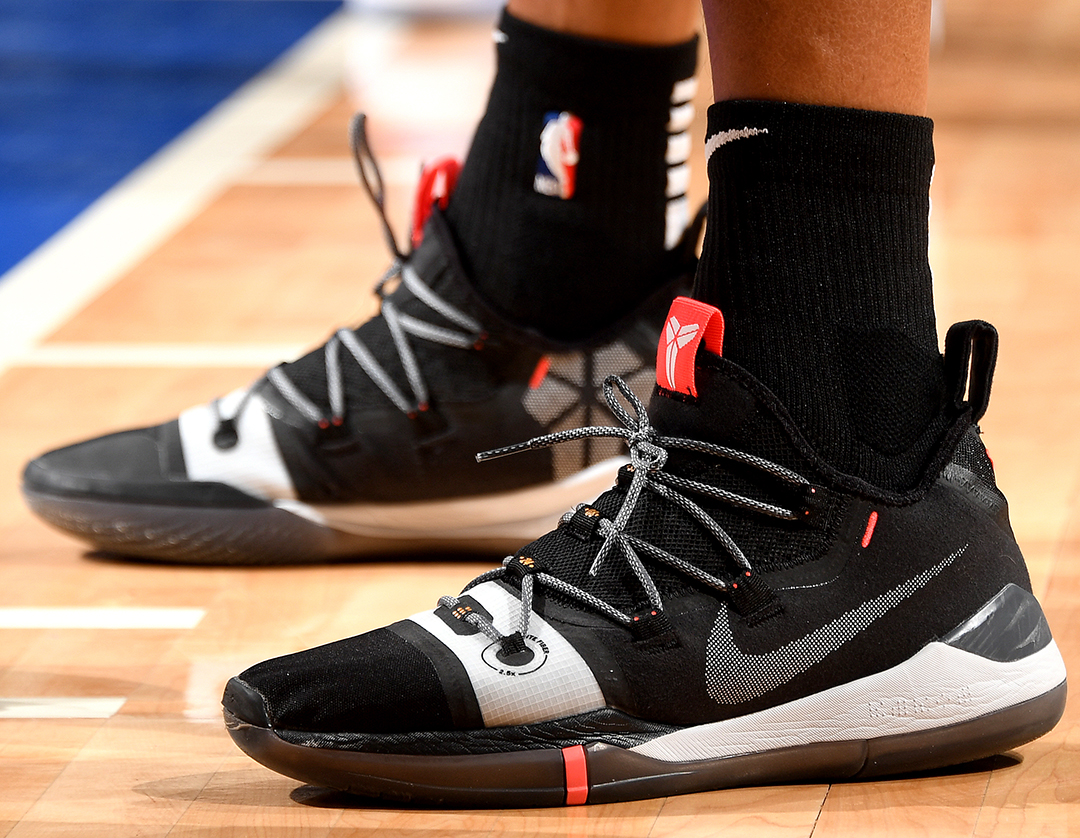 鹕八连败迎 鹕八连败迎